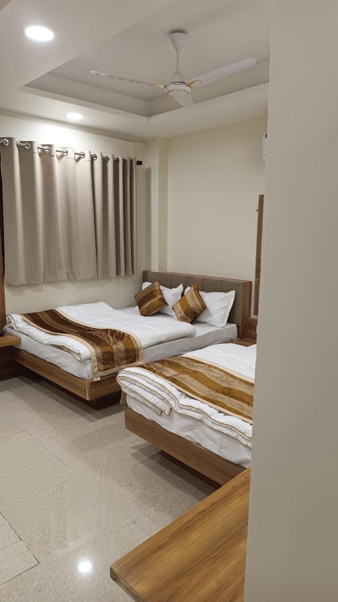 Shree Shyamraj Hotel Ujjain Luaran gambar