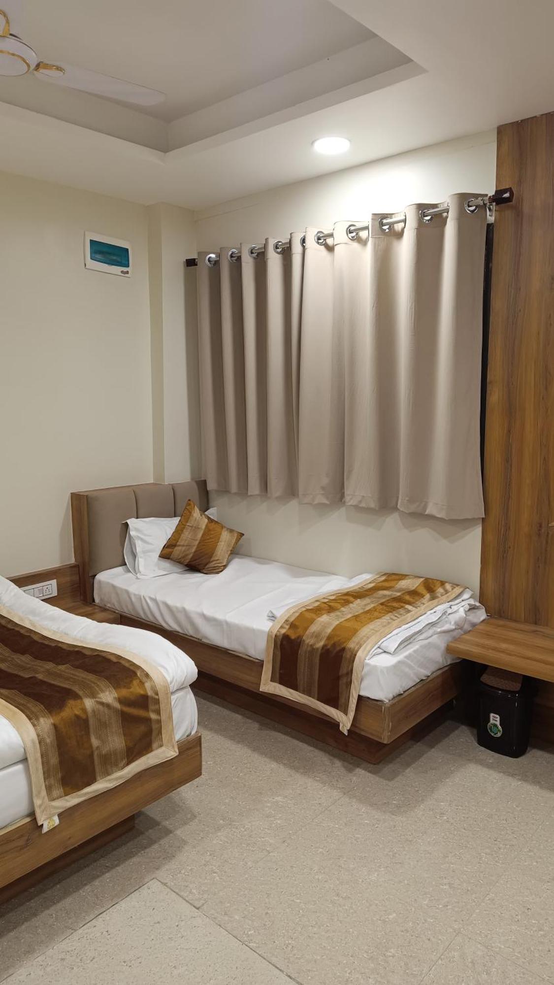 Shree Shyamraj Hotel Ujjain Luaran gambar