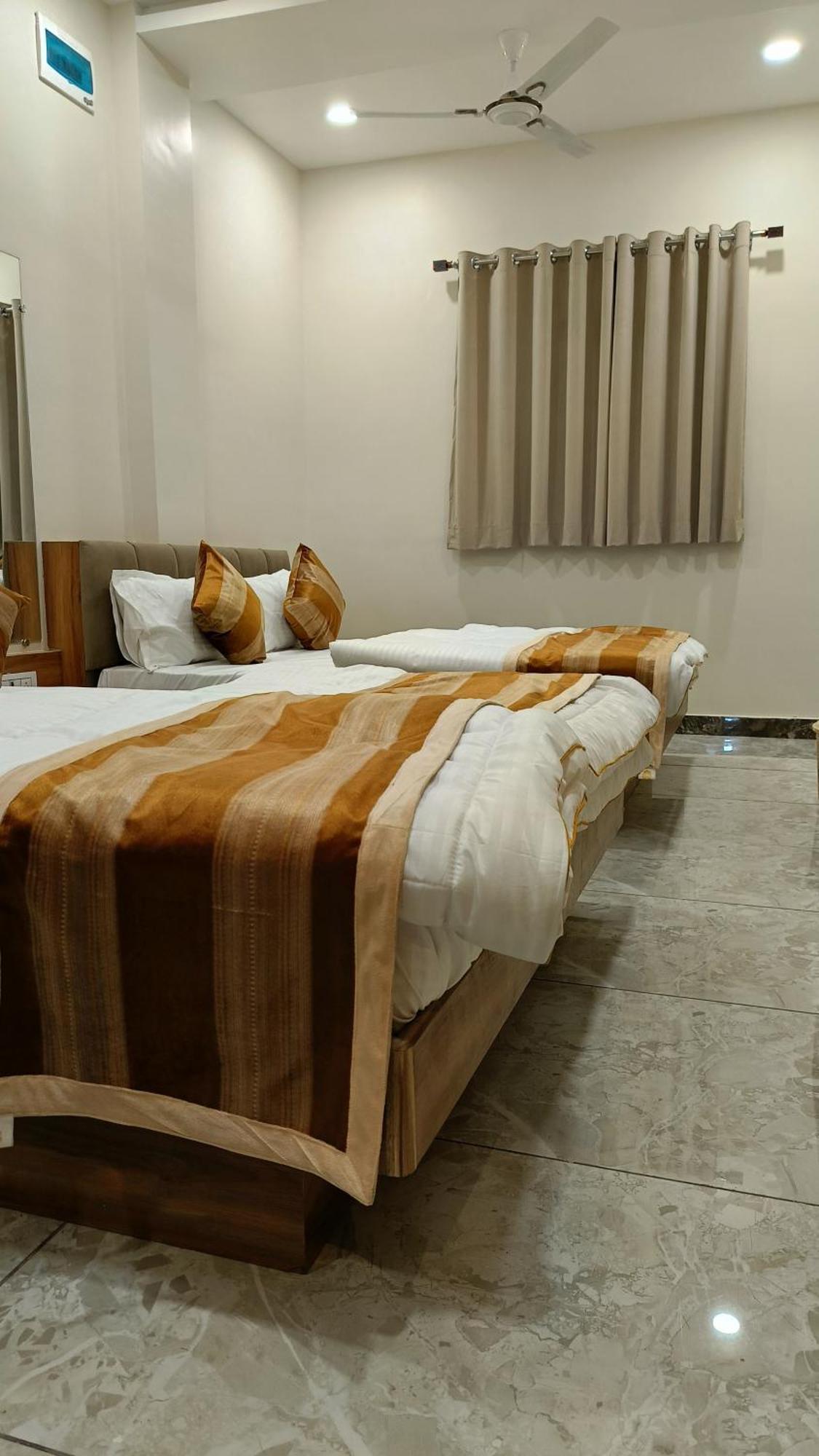 Shree Shyamraj Hotel Ujjain Luaran gambar