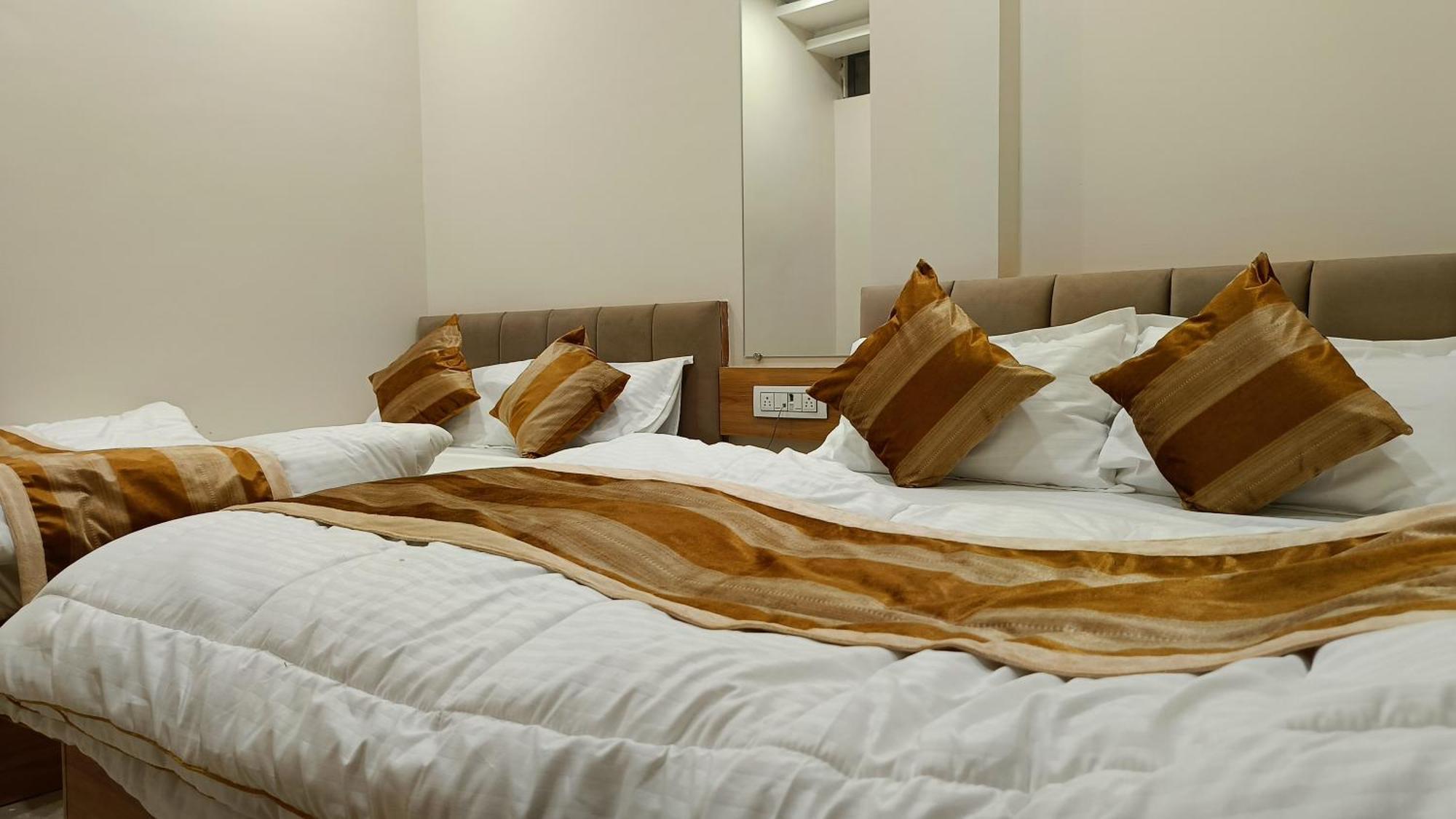 Shree Shyamraj Hotel Ujjain Luaran gambar