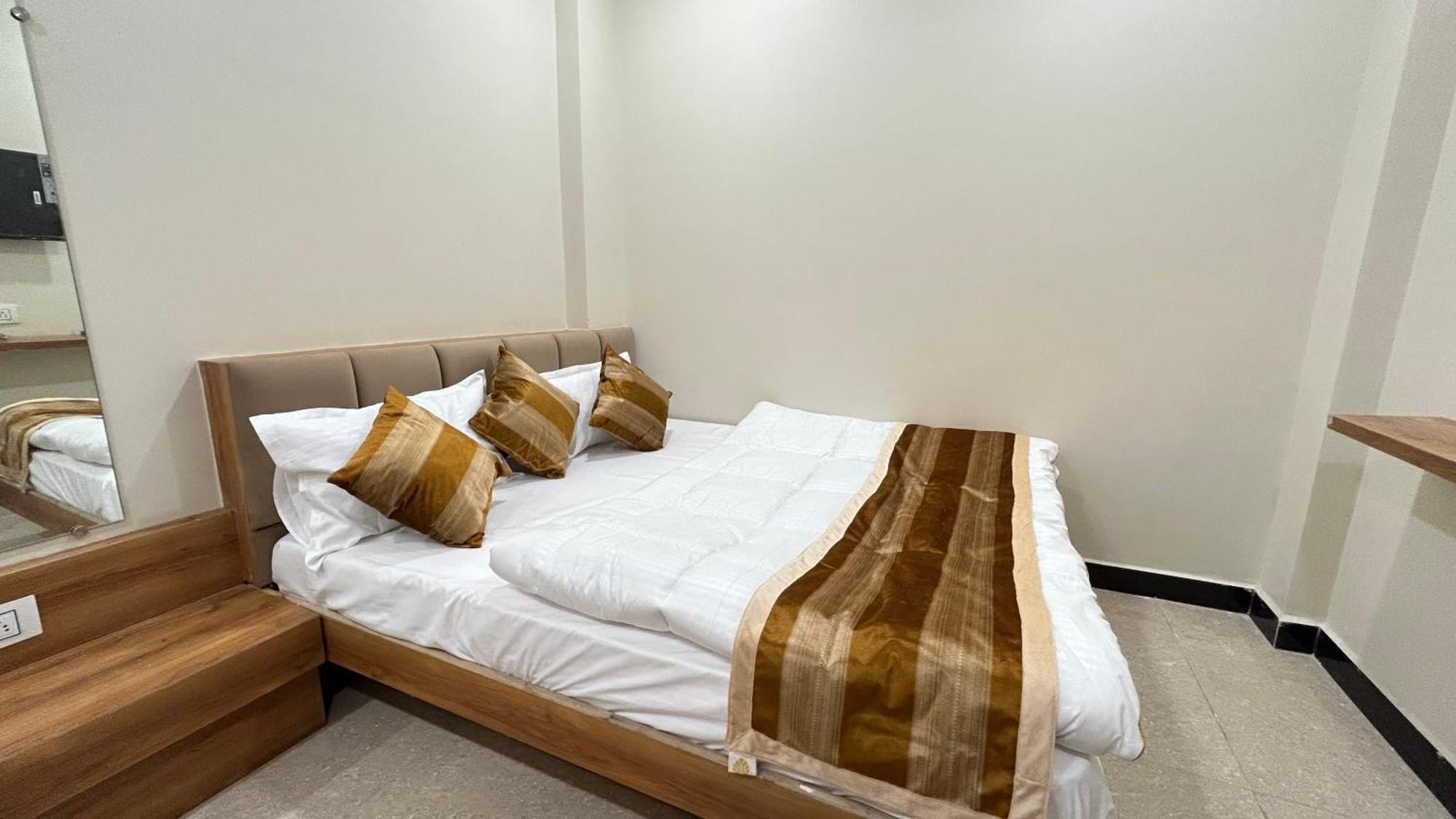 Shree Shyamraj Hotel Ujjain Luaran gambar