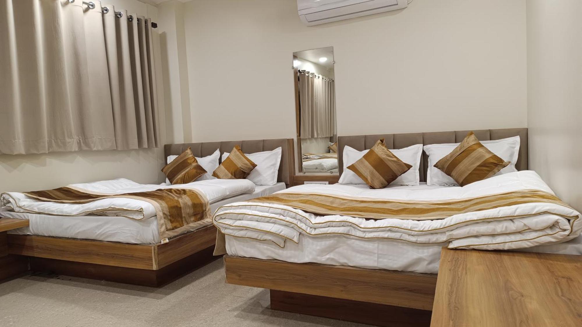 Shree Shyamraj Hotel Ujjain Luaran gambar