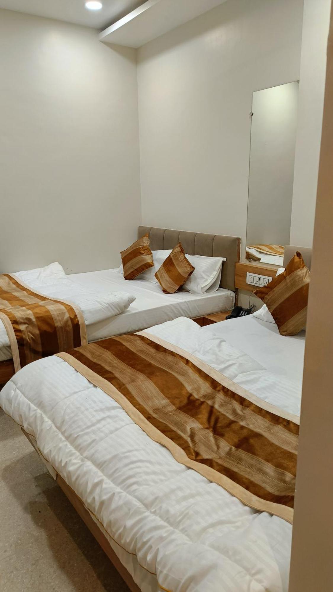 Shree Shyamraj Hotel Ujjain Luaran gambar